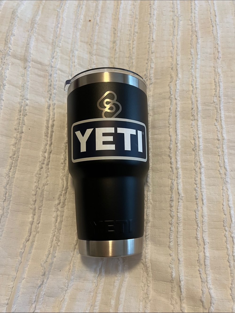 NWOT Yeti 30oz rambler